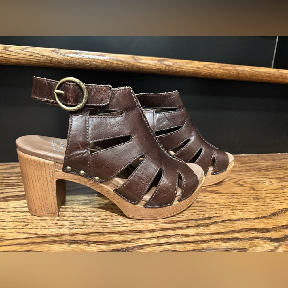 Womens Dansko Nina Brown Leather Slingback Heeled Sandals Size EU 37 US 7 - Picture 2 of 5